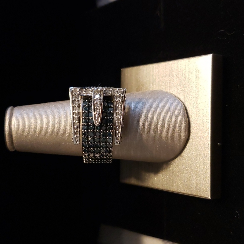 Ladies Diamond Buckle ring